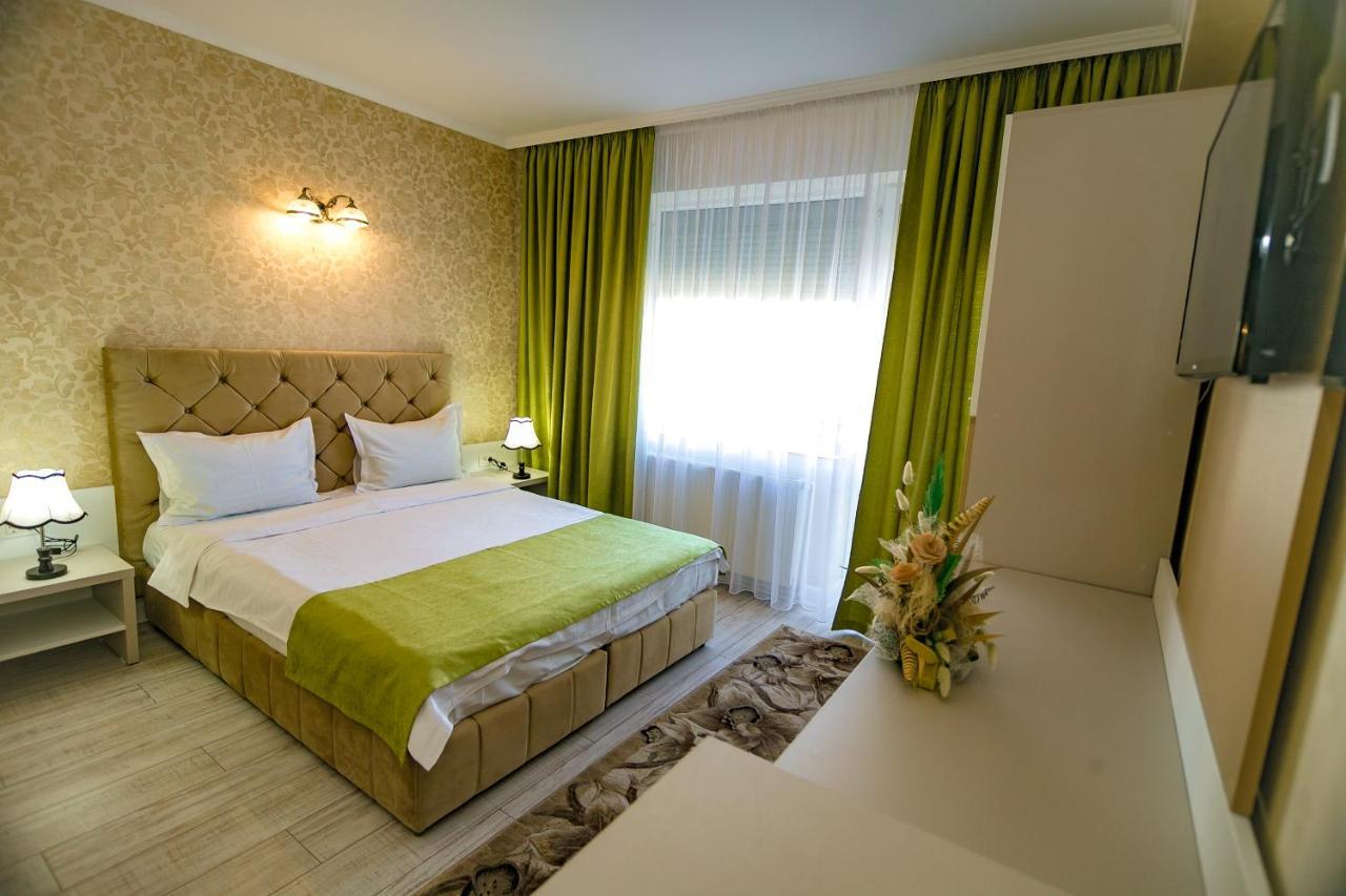 Floare De Iris Hotel Vama Veche Ngoại thất bức ảnh