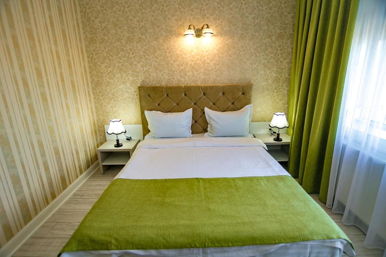 Floare De Iris Hotel Vama Veche Ngoại thất bức ảnh