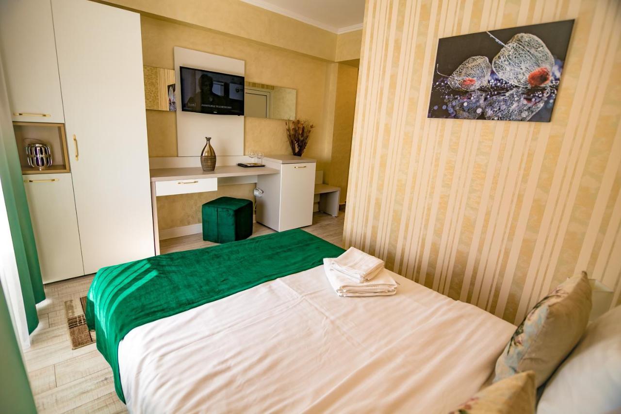 Floare De Iris Hotel Vama Veche Ngoại thất bức ảnh