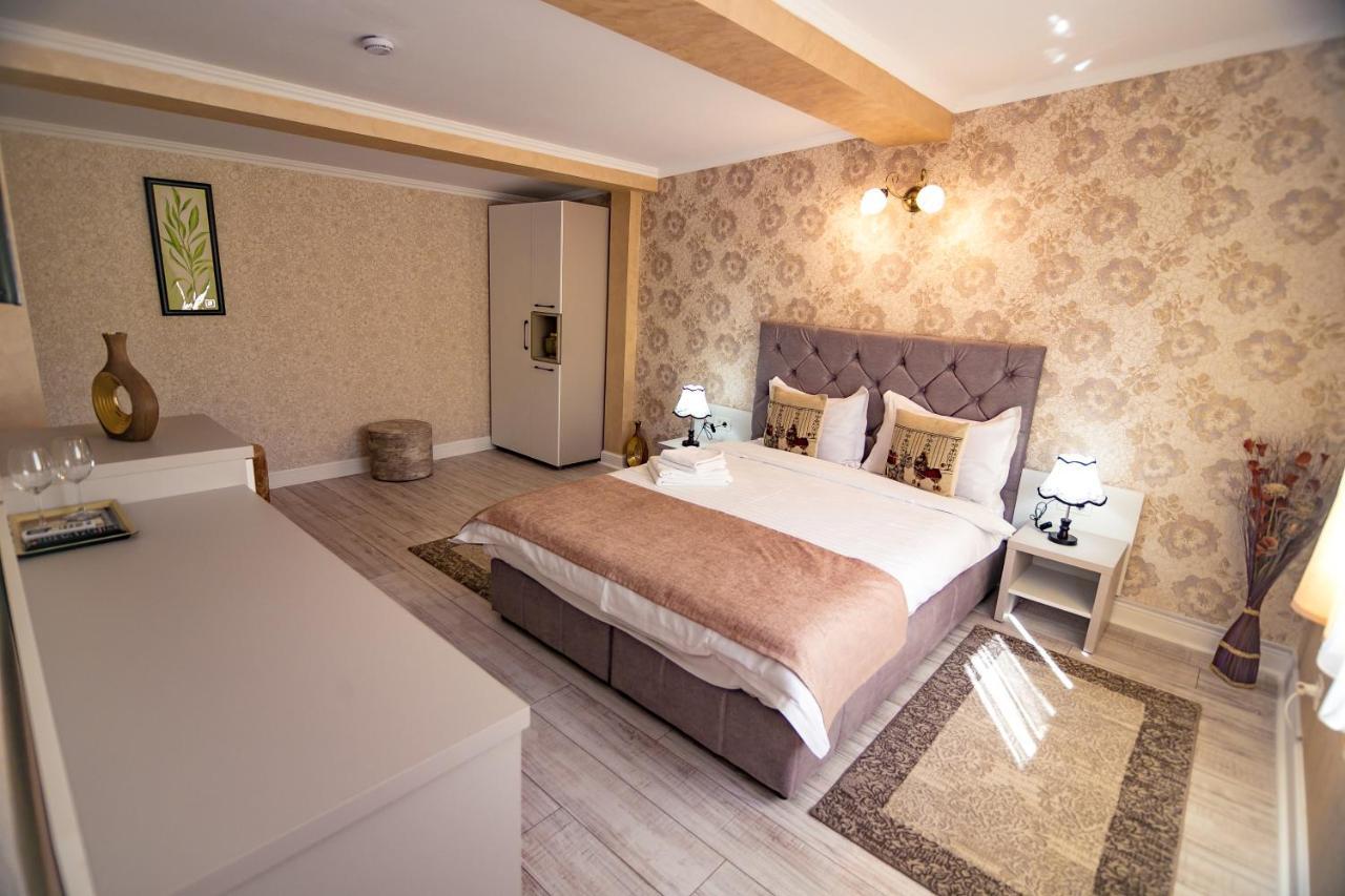 Floare De Iris Hotel Vama Veche Ngoại thất bức ảnh