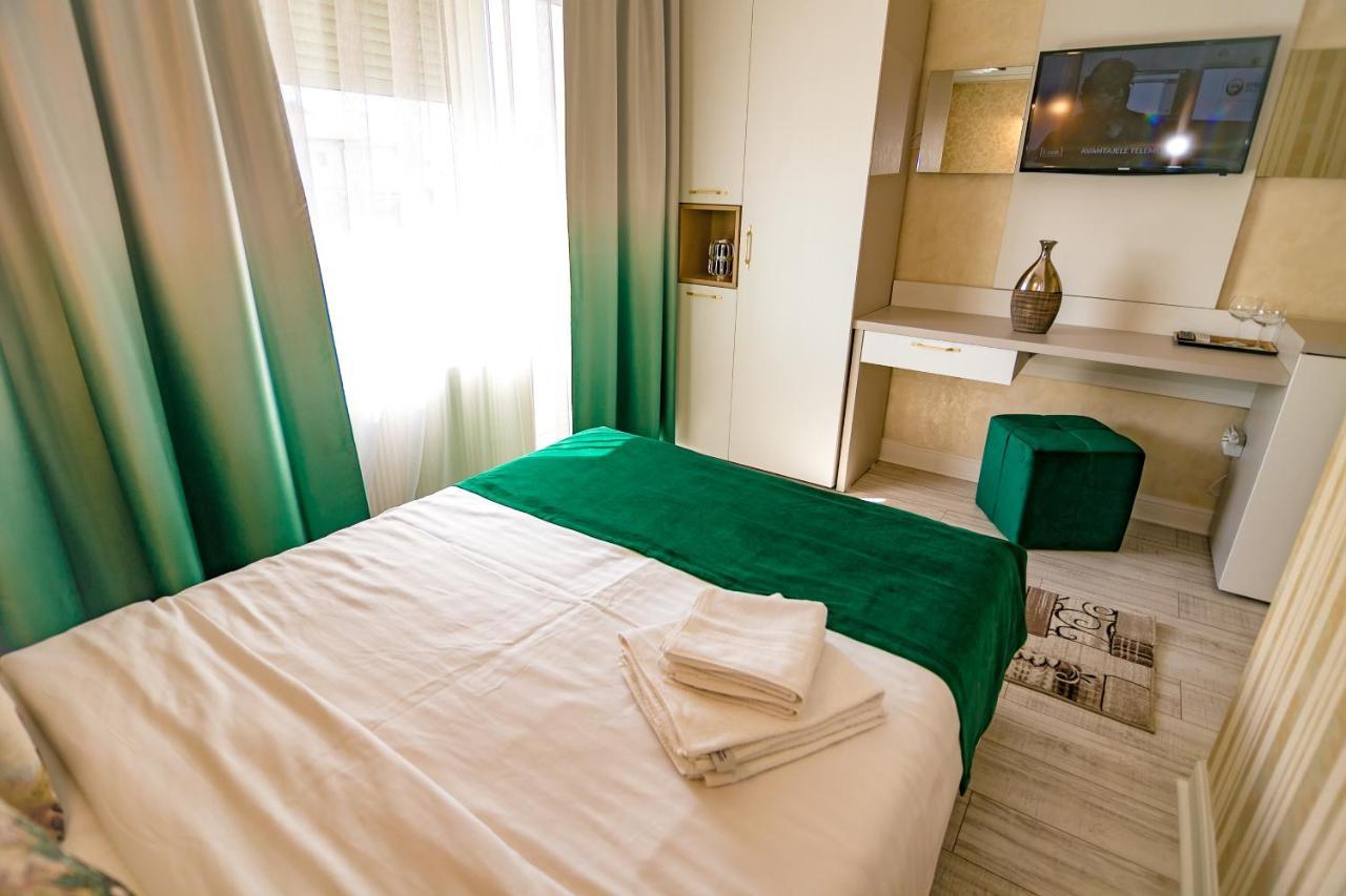 Floare De Iris Hotel Vama Veche Ngoại thất bức ảnh