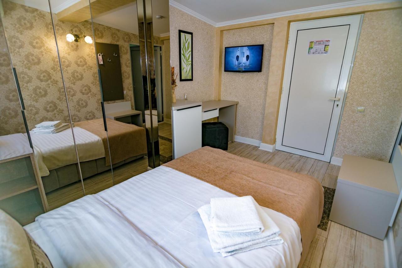 Floare De Iris Hotel Vama Veche Ngoại thất bức ảnh