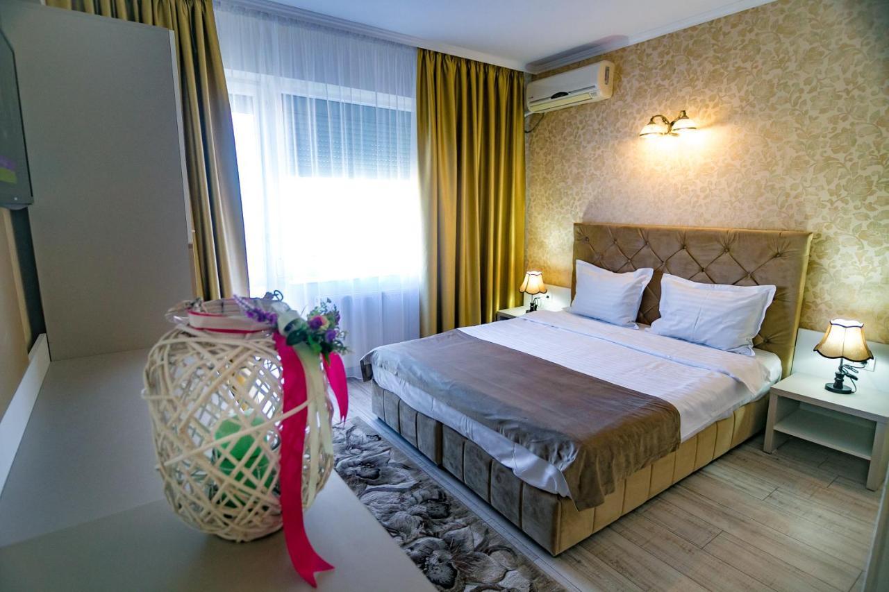 Floare De Iris Hotel Vama Veche Ngoại thất bức ảnh